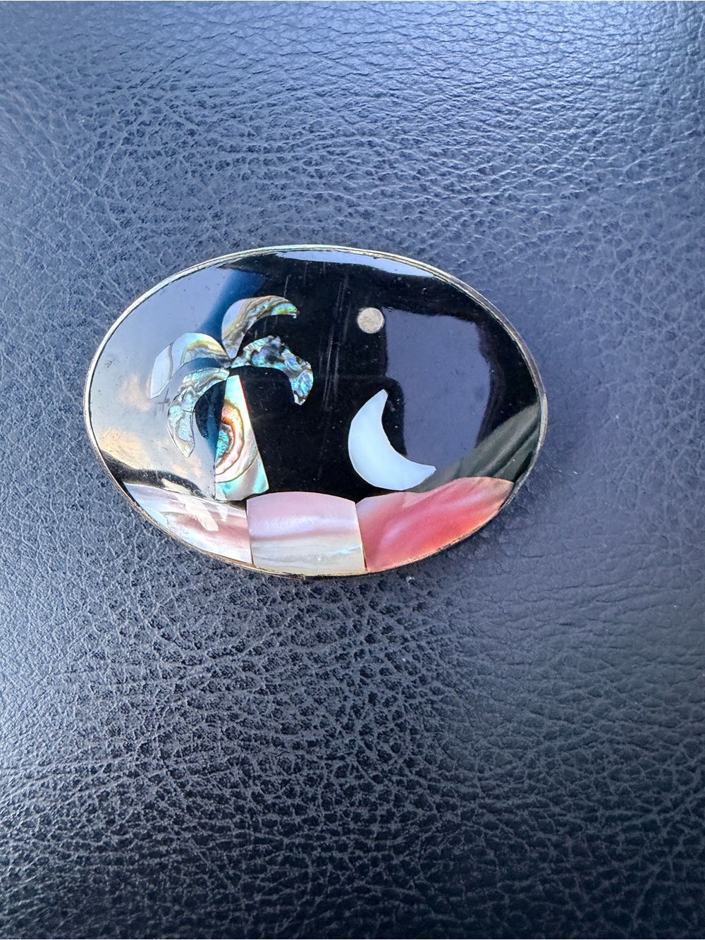 Vintage Oval Mother-of-Pearl Tropical Moon Brooch - Black